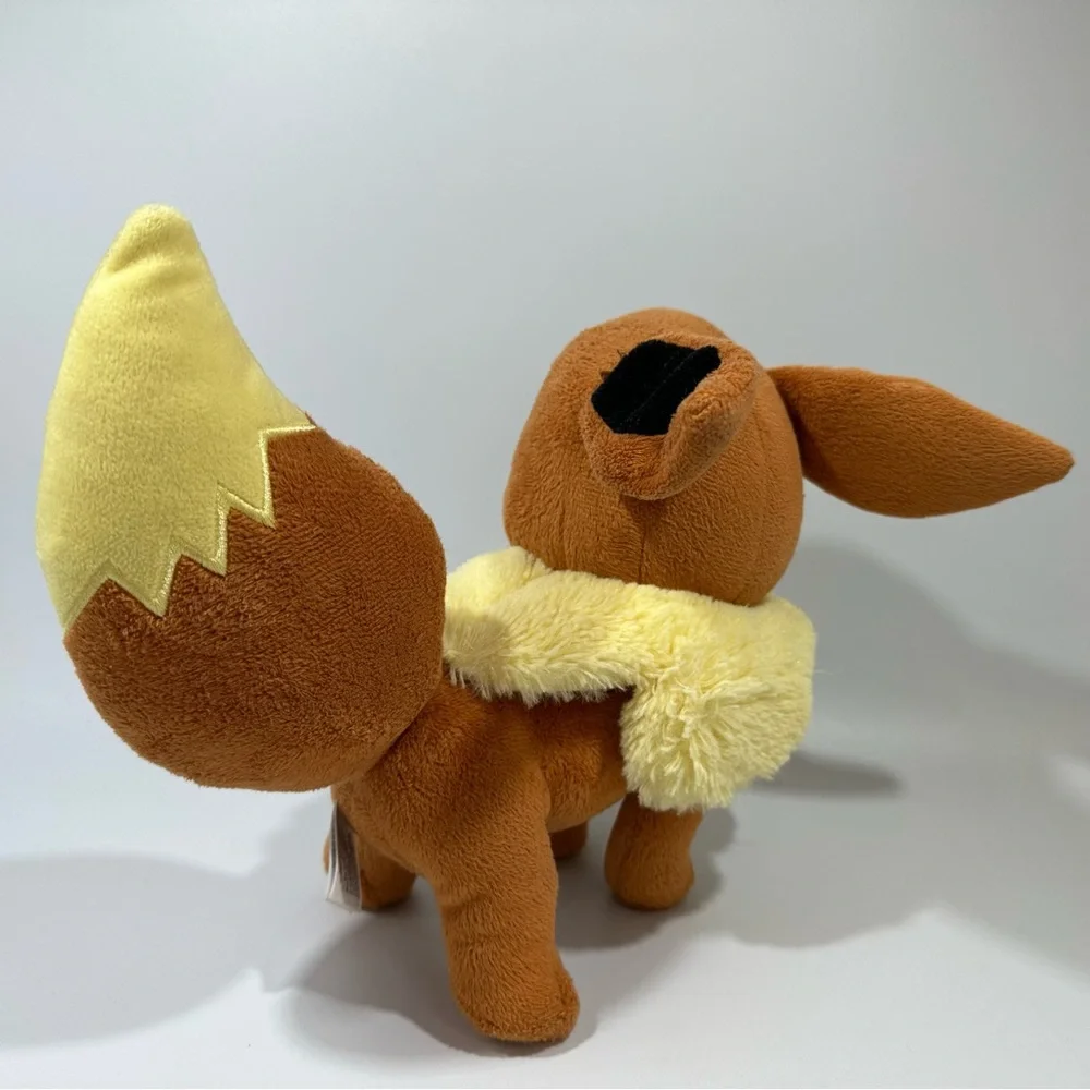 Pokémon Eevee Tomy Stuffed Animal Plush Toy 2016